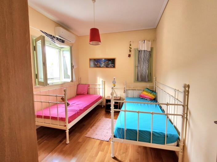 Image No.15-4 Bed House for sale