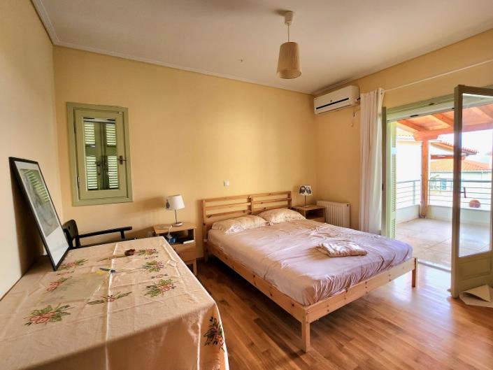 Image No.19-4 Bed House for sale