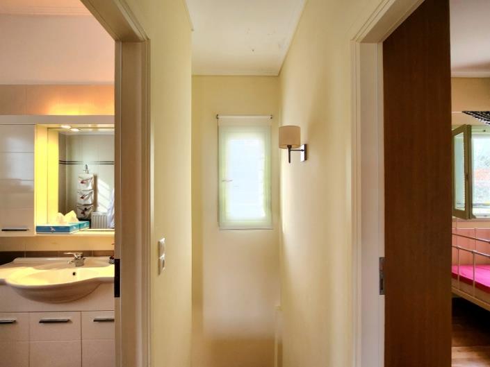 Image No.21-4 Bed House for sale