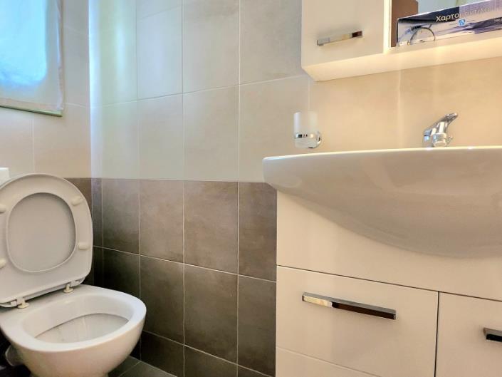 Image No.25-4 Bed House for sale