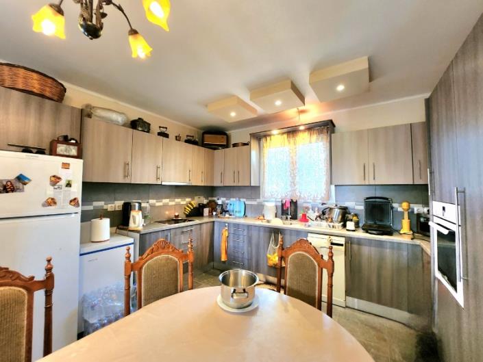 Image No.3-Maison de 5 chambres à vendre à Orea Eleni