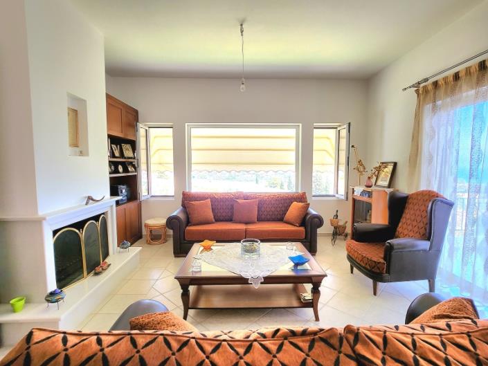 Image No.10-4 Bed House for sale