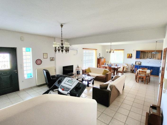 Image No.9-4 Bed House for sale