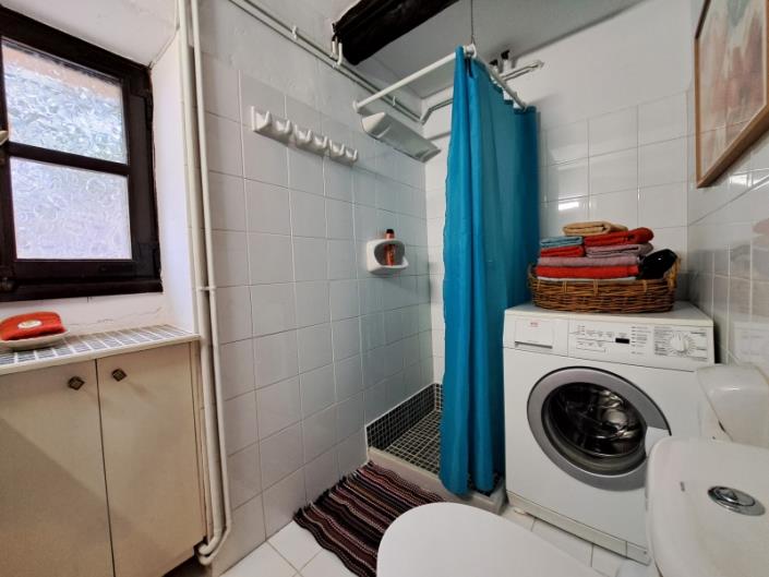 Image No.27-4 Bed House for sale