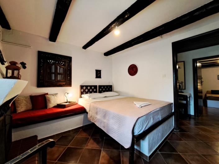 Image No.26-4 Bed House for sale