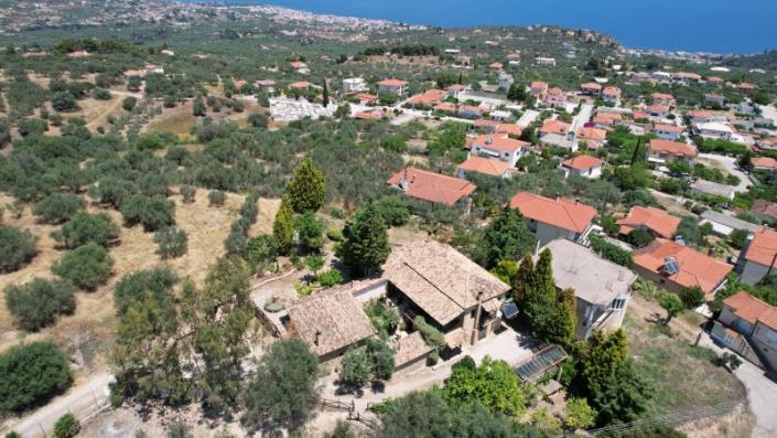 Image No.8-4 Bed House for sale