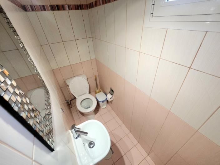 Image No.15-4 Bed Villa / Detached for sale