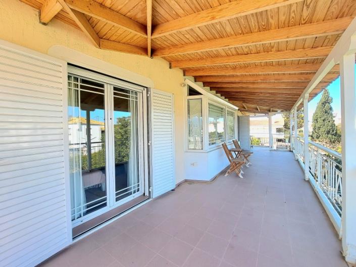 Image No.38-5 Bed House for sale