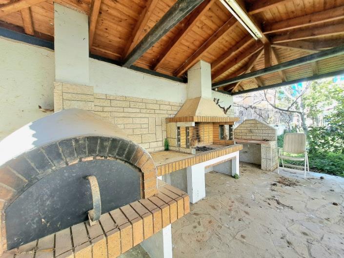 Image No.40-5 Bed House for sale