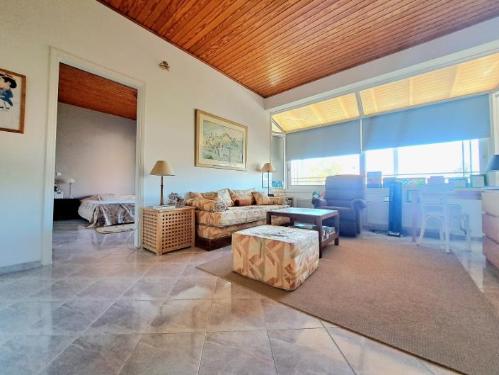 Image No.21-5 Bed House for sale