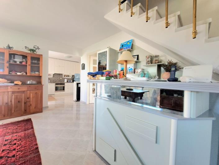 Image No.25-5 Bed House for sale