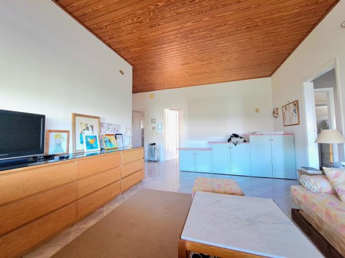 Image No.32-5 Bed House for sale