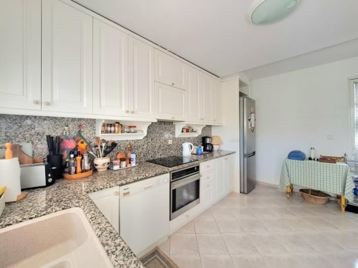 Image No.26-5 Bed House for sale