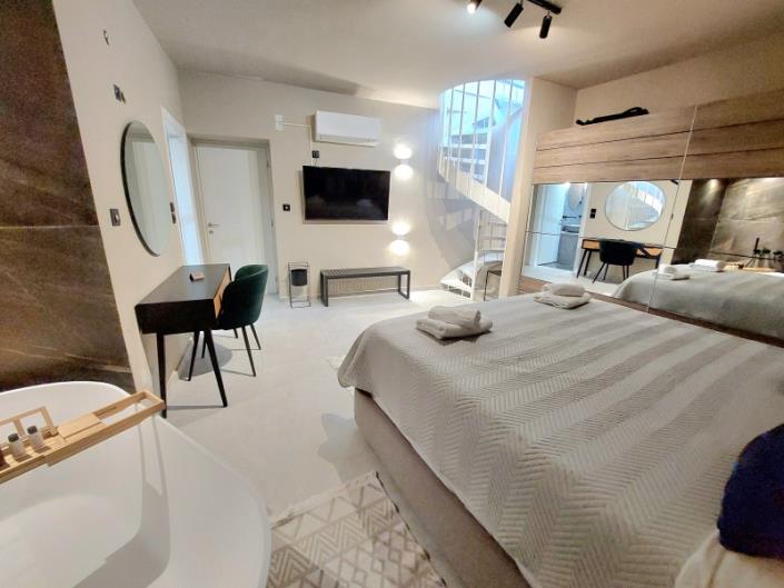 Image No.24-2 Bed Villa / Detached for sale