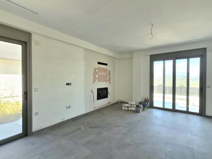 Image No.13-3 Bed House for sale