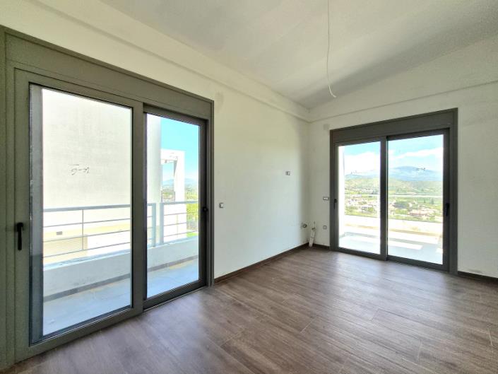 Image No.20-3 Bed House for sale