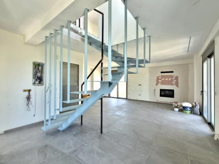 Image No.12-3 Bed House for sale
