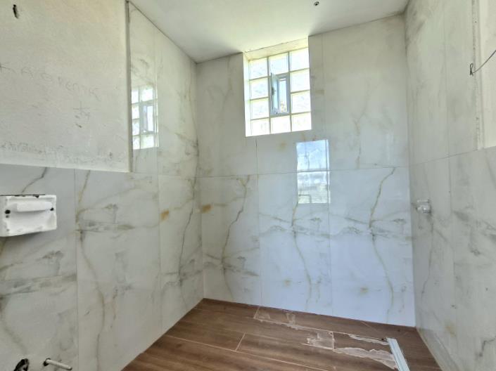Image No.18-3 Bed House for sale