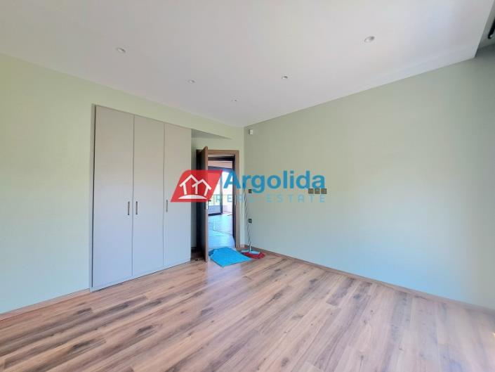 Image No.28-Maison de 4 chambres à vendre à Corinthia