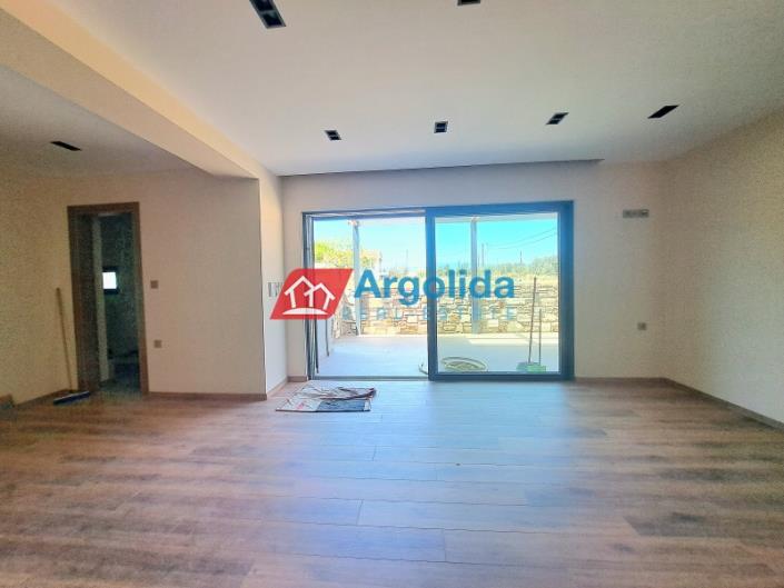 Image No.12-Maison de 4 chambres à vendre à Corinthia