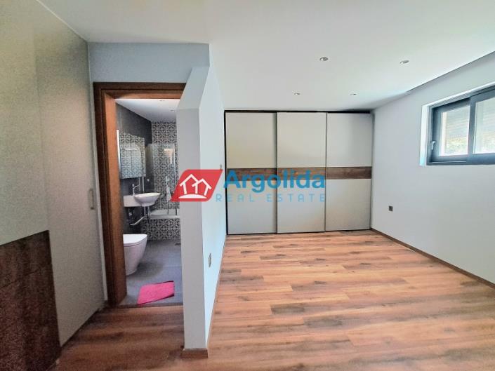 Image No.19-Maison de 4 chambres à vendre à Corinthia