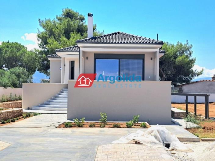 Image No.3-Maison de 4 chambres à vendre à Corinthia