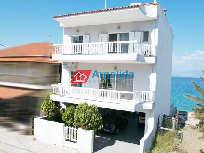 Image No.4-Maison de 3 chambres à vendre à Xylokastro