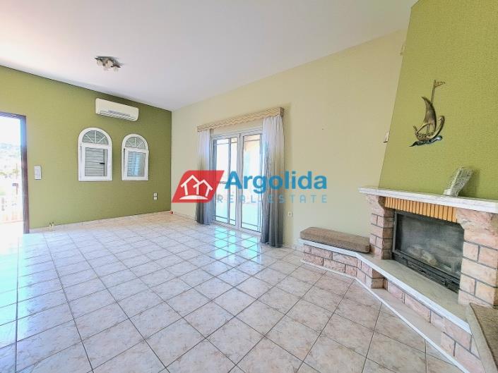 Image No.11-5 Bed House for sale