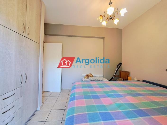 Image No.17-5 Bed House for sale