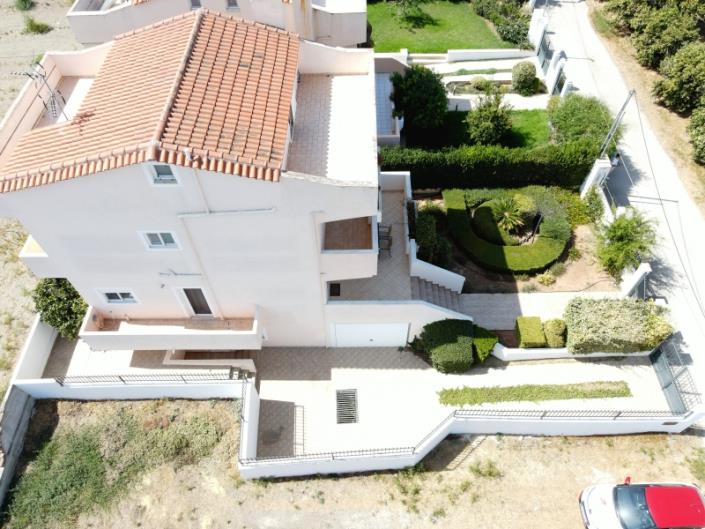 Image No.2-Maison de 4 chambres à vendre à Vrahati