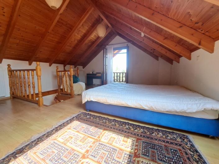 Image No.16-2 Bed Maisonette for sale