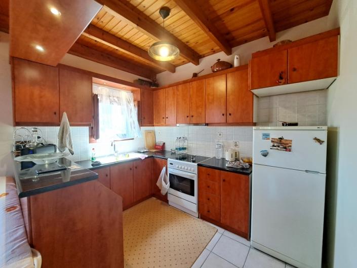 Image No.6-2 Bed Maisonette for sale