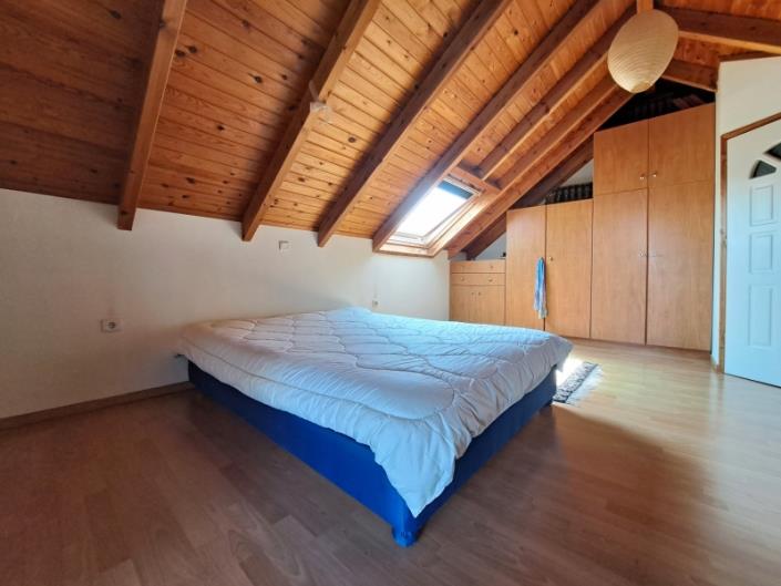 Image No.17-2 Bed Maisonette for sale