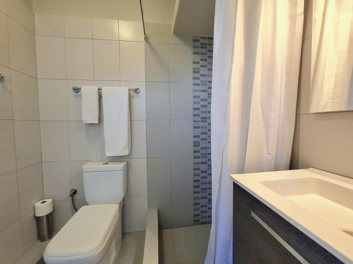 Image No.13-3 Bed House for sale