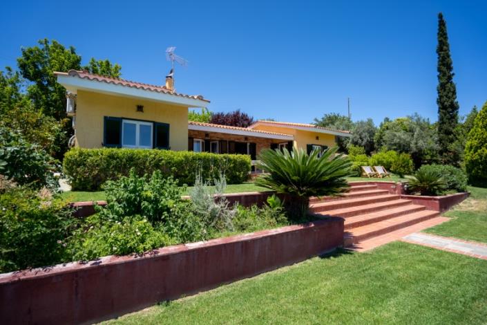 Image No.10-4 Bed House for sale