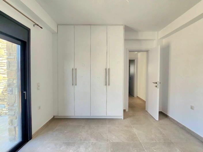 Image No.16-2 Bed Maisonette for sale