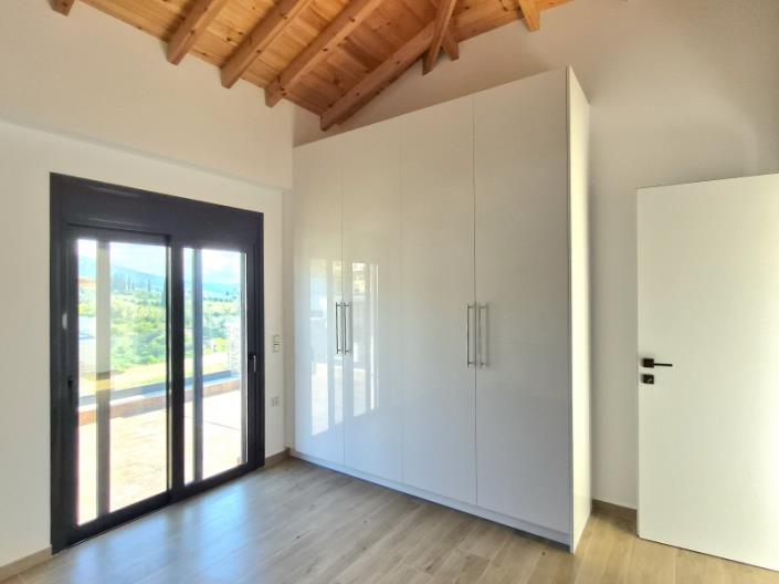 Image No.20-2 Bed Maisonette for sale