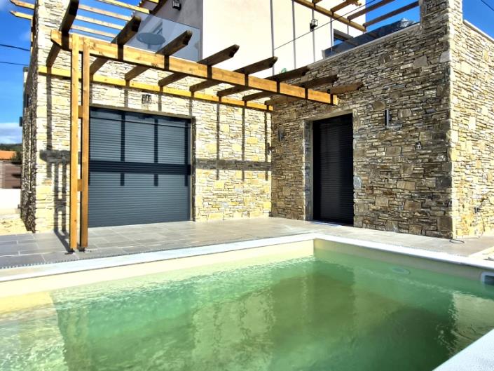 Image No.2-2 Bed Maisonette for sale