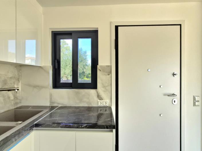 Image No.7-2 Bed Maisonette for sale