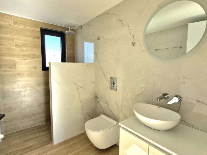 Image No.17-2 Bed Maisonette for sale