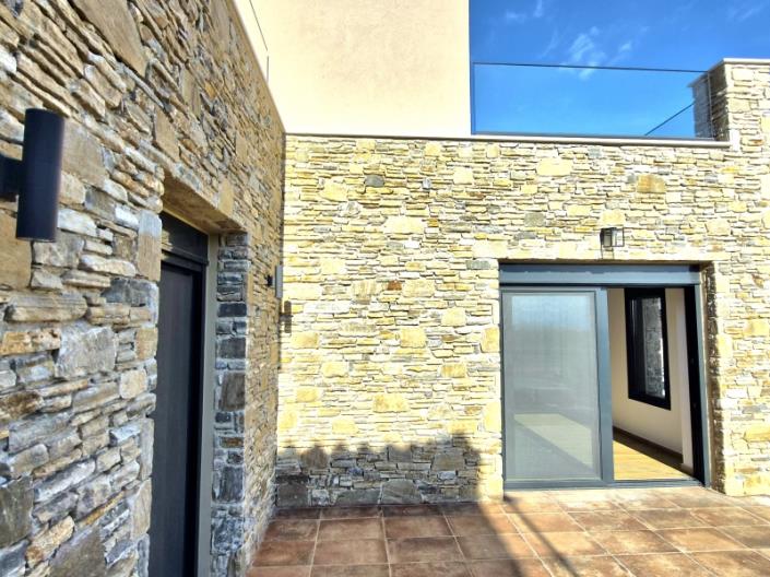 Image No.29-2 Bed Maisonette for sale