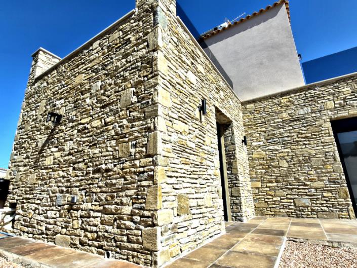 Image No.33-2 Bed Maisonette for sale