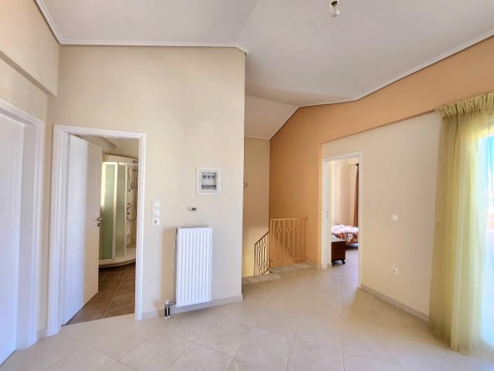 Image No.22-Maison de 4 chambres à vendre à Vrahati