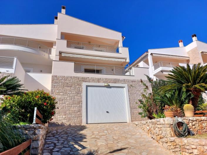 Image No.1-3 Bed Semi-Detached for sale