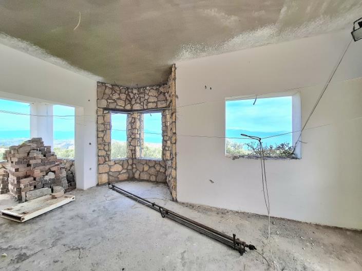 Image No.14-4 Bed House for sale