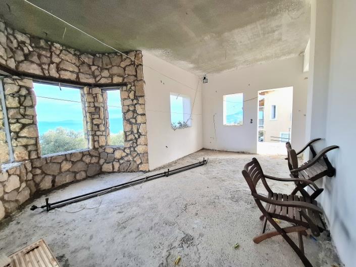 Image No.17-4 Bed House for sale