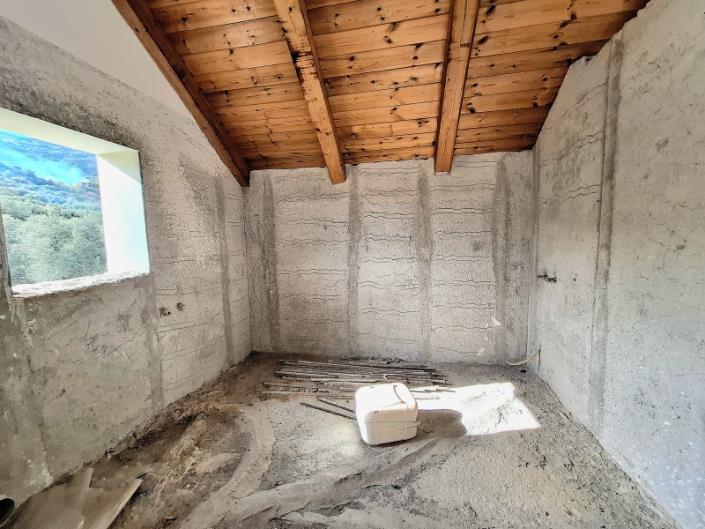 Image No.20-4 Bed House for sale