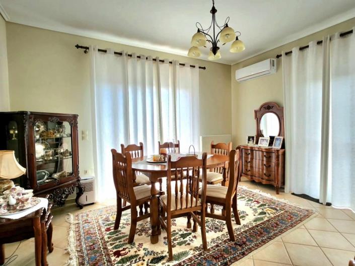 Image No.11-4 Bed House for sale