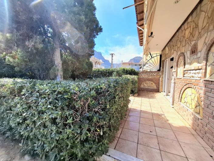 Image No.27-2 Bed Semi-Detached for sale