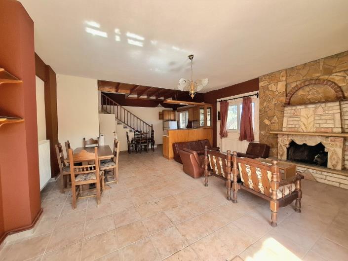 Image No.12-2 Bed Semi-Detached for sale